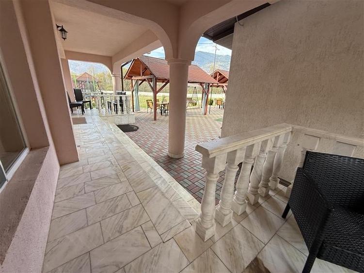 Ghimes- Faget- Pensiune de vanzare- afacere la cheie! - 16