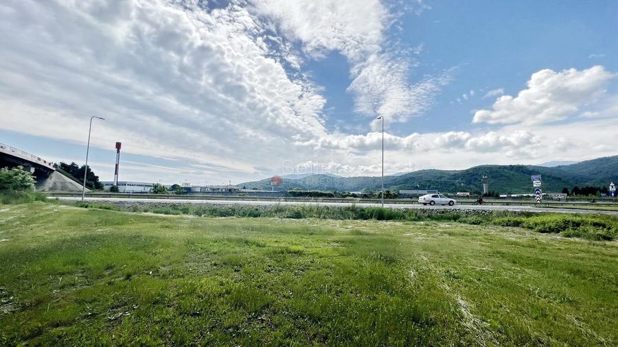 Teren intravilan - Zona Comerciala de interes - 7