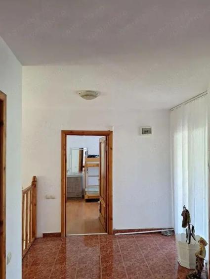 Vila spa?ioasa de vanzare in Breaza, 270 mp utili si teren de 6242 mp - 4