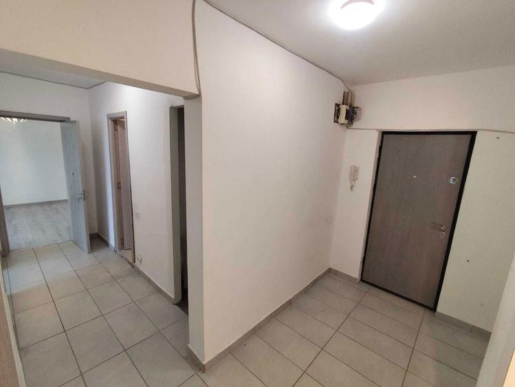 Vand apartament 2 camere decomandat Campia Libertatii - 3