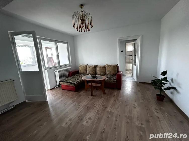 Apartament cu 3 camere de vanzare - 2