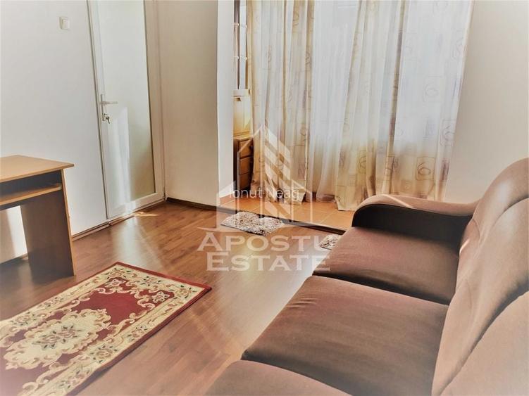 Apartament cu 1 camera, semidecomandat, zona Lipovei Apartament cu 1 camera, semidecomandat, zona Lipovei