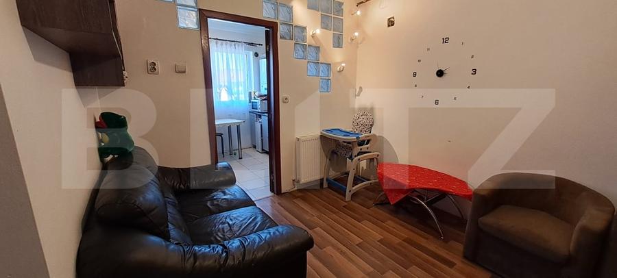 Apartament decomandat, 2 camere, 40 mp, etaj 4, zona Florilor - 1