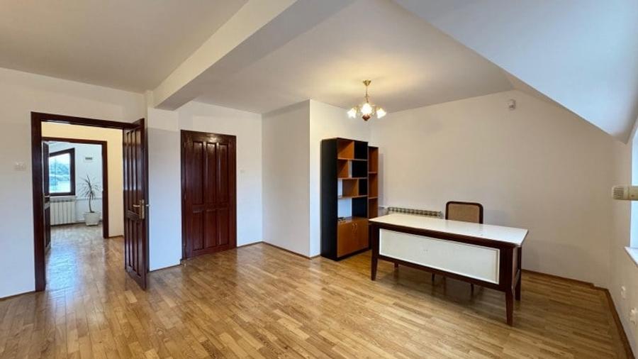 Închiriere Vila Eleganta Vecinătatea Pieței Floreasca - Modernitate și Confort - 12