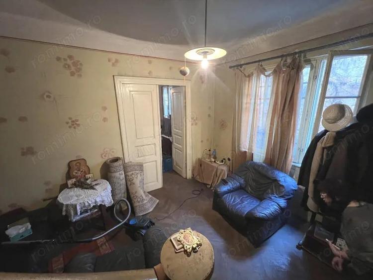 Vila P+ Et 1, Marasesti stradal - 10