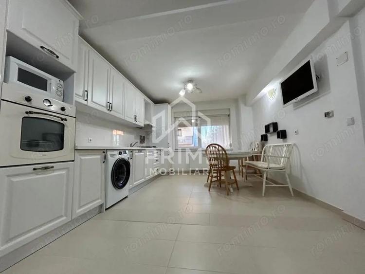 DE VANZARE - Apartament -estetic placut- 68 mp, 2 camere - parcare - 4