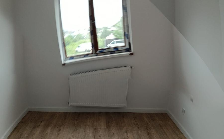 Berceni  , Str Oituz - 8