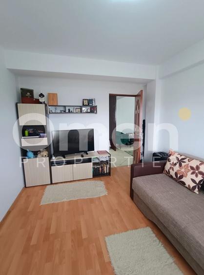 Apartament cu 3 camere semidecomandat, mobilat în Gării
