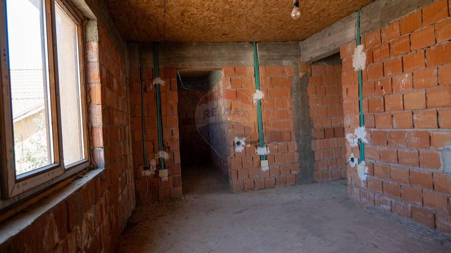 Vanzare vilă cu 5 camere Parter+Etaj, str. Magnoliei - Pantelimon - 6