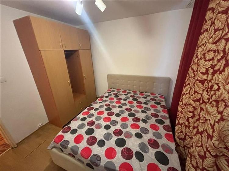 Miron Costin - 2 camere semidecomandat - parter - 4