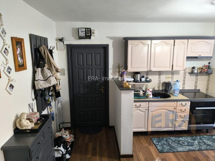 Apartament cu 3 camere semidecomandat, mobilat în Rogerius Apartament cu 3 camere semidecomandat, mobilat în Rogerius