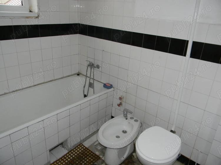 casa de vanzare singur in curte zona centrala Oradea - 15