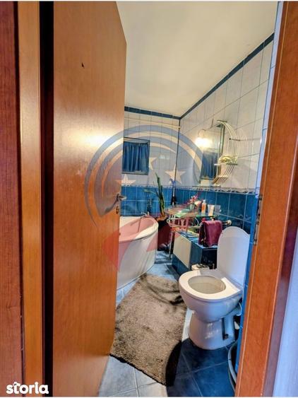 Apartament cu 4 camere în Central