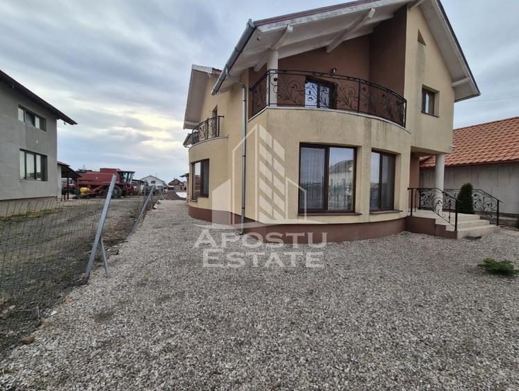 Casă spațioasă 320 mp, teren 1207 mp, central în Pesac - 3