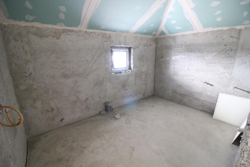 Vila D+P+M  Sat Costi ( Floricultura) cu bransamente la utilitati - 14