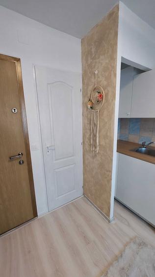 Proprietar vand garsoniera in zona Soarelui - 2