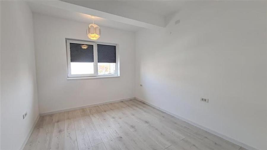 APARTAMENT pentru 2 familii cu intrare separata, 6 camere Dumbravita - 9