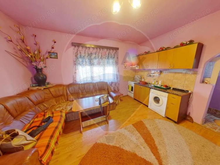 Casa cu 5 camere de vanzare, str. Cri?an - 8