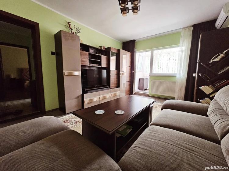 Ap. 2 camere decomandat, etaj 3 din 4, Micro 20 - 1