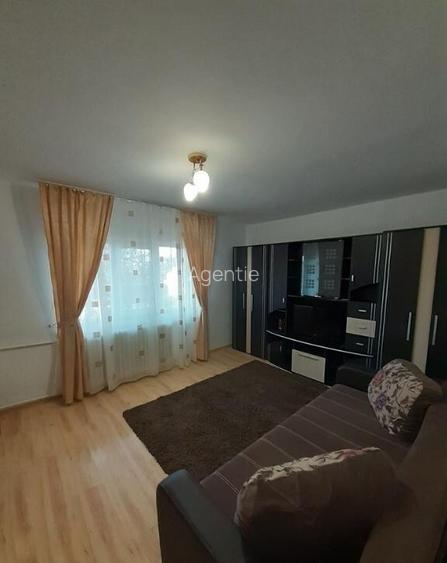 Se inchiriaza apartament cu 2 camere in zona Universitatii Se inchiriaza apartament cu 2 camere in zona Universitatii
