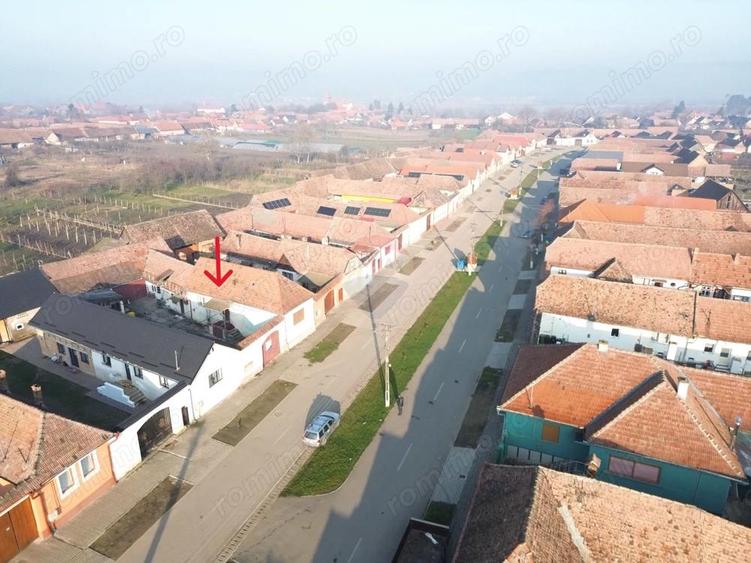 Casa saseasca 3 camere si 1400 mp teren in Brateiu - jud. Sibiu - 16
