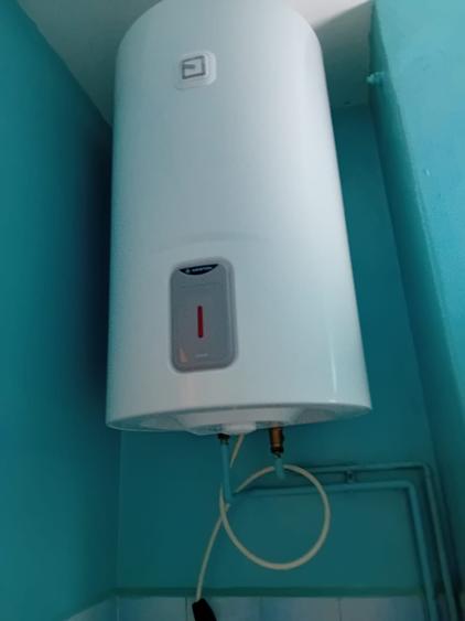 Vand garsoniera  cf. 1, etaj 2/9,  zona  Aleea Carpati - 9