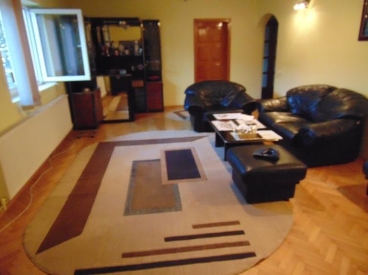 FARA COMISIOANE casa mobilata utilata cu 4 camere + birou P+M 2 BECIURI - 50