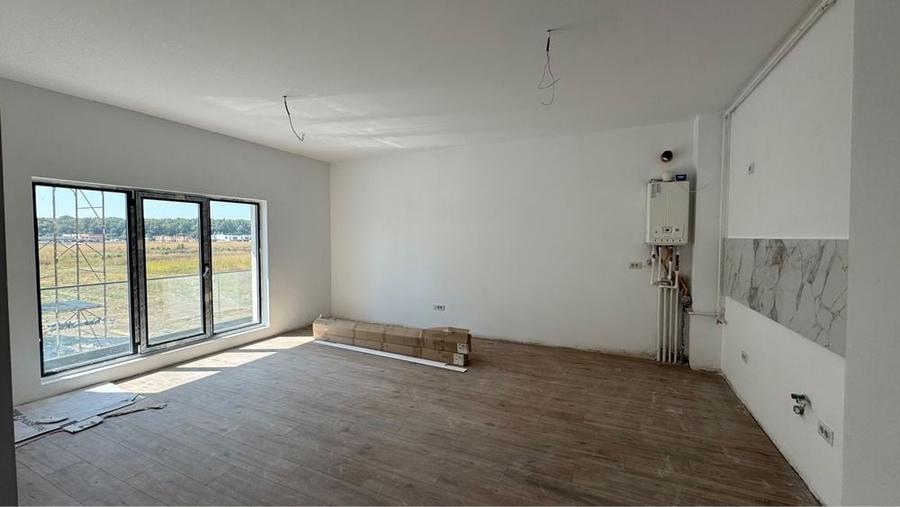 Apartament cu 3 camere decomandat în Tunari