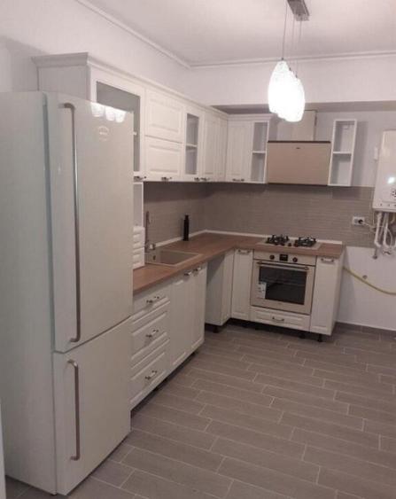 Apartament 3 camere, semidecomandat in bloc boutique, zona T - 4