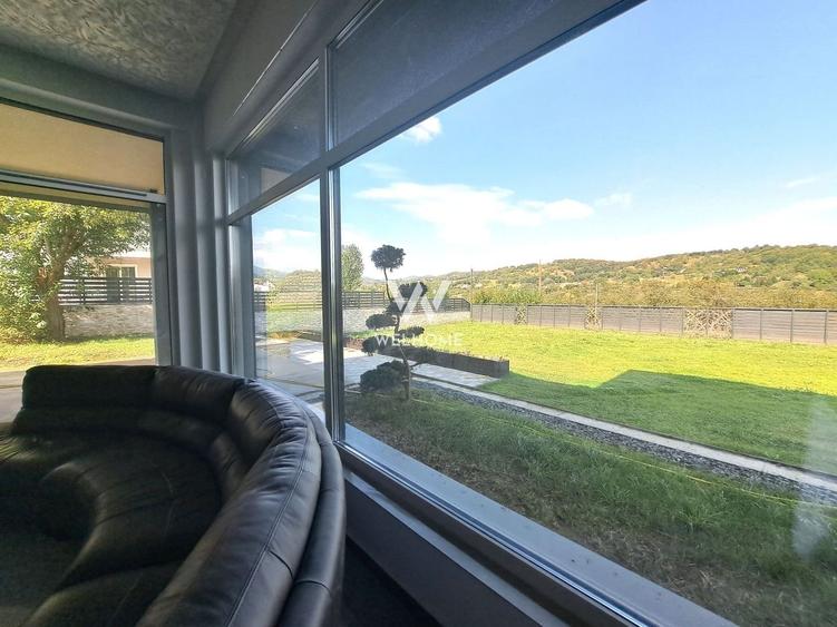 Casa cu piscina interioara si proveliste catre CETATE - 1