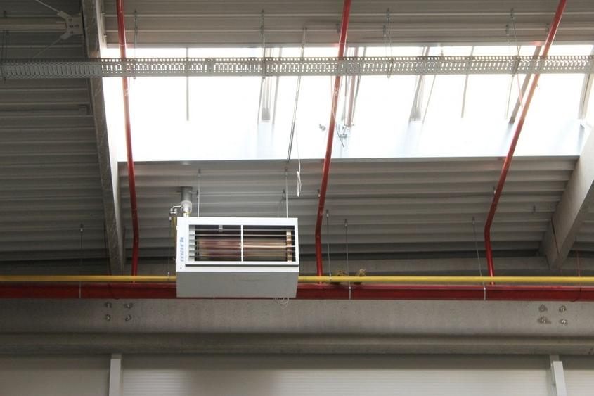 Hala cu rampe si drive-in, zona Nervia - 5