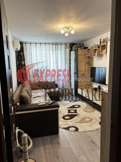 Apartament cu 2 camere semidecomandat în 1 Decembrie 1918