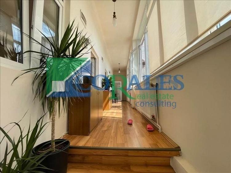 Zona Sinaia! Casa Renovata complet Exterior si Interior. - 10