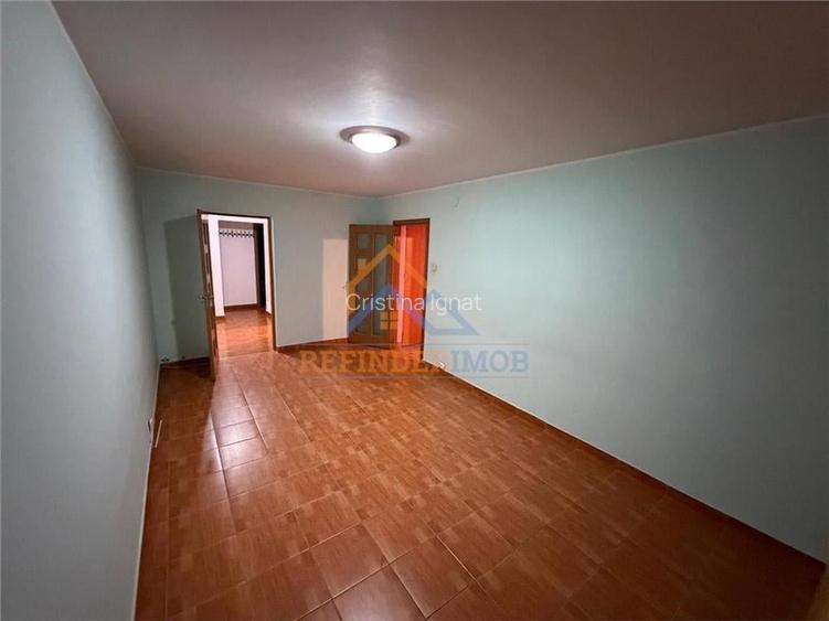 Apartament de vanzare cu 3 camere, zona Vitan Apartament de vanzare cu 3 camere, zona Vitan