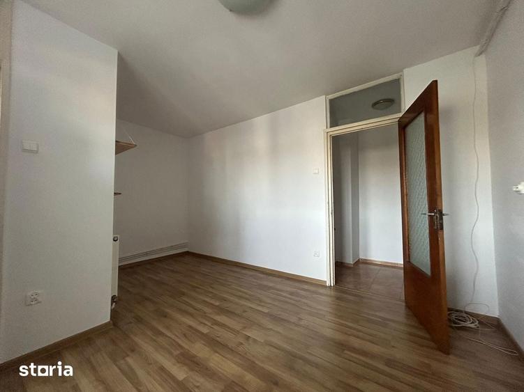 Garsoniera cocheta in bloc de apartamente, zona Centrul Civic! - 12