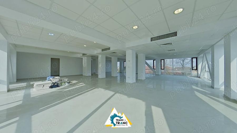 Spa?iu de birouri de 200 mp in cladire de sticla in Micalaca - 3