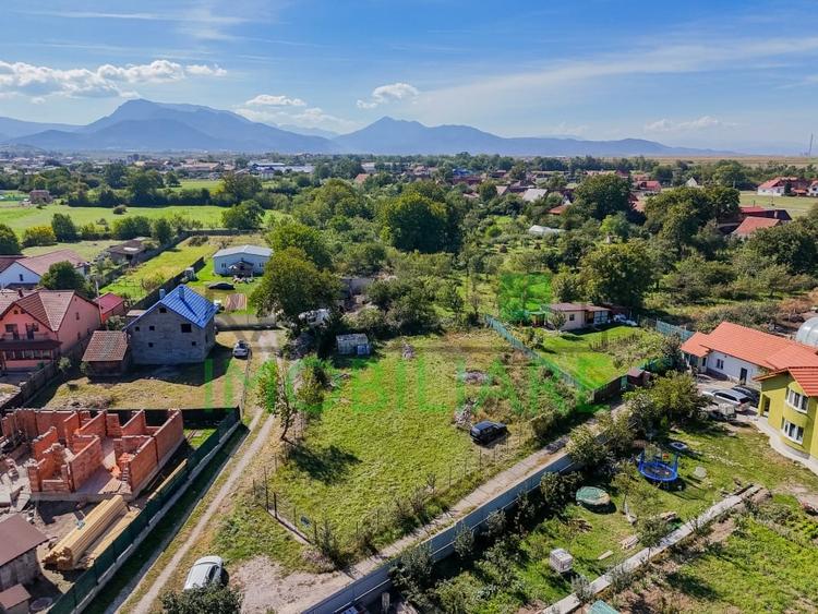 Teren intravilan generos de 1.430 mp in Carpinis, investitie sigura langa Brasov - 4