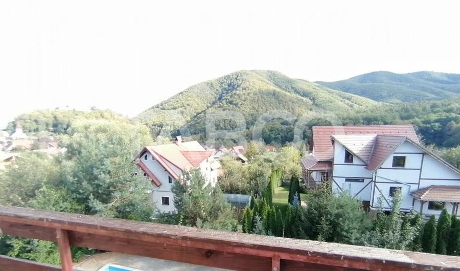 Pensiune 13 camere 16 bai sauna piscina si teren 1565 mp Cisnadioara - 20