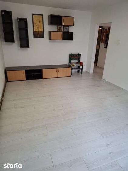 Proprietare, vand apartament cu 3 camere, confort 1, parter - 4