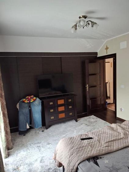 Casă cu 4 camere în Hudum