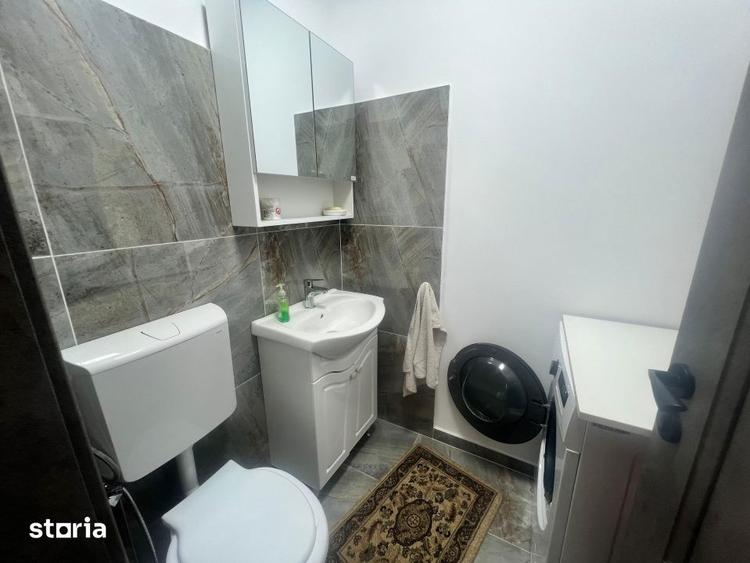 Casă cu 3 camere cu Canalizare în Central