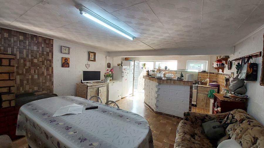 Vanzare casa D+P+1+pod si 519 mp teren in Piatra Neamt compusa din 2 apartamente - 21