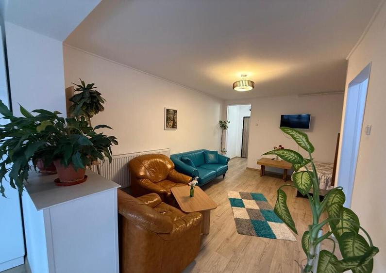 Garsoniera mobilata ?i utilata complet-zona Miorita - 4