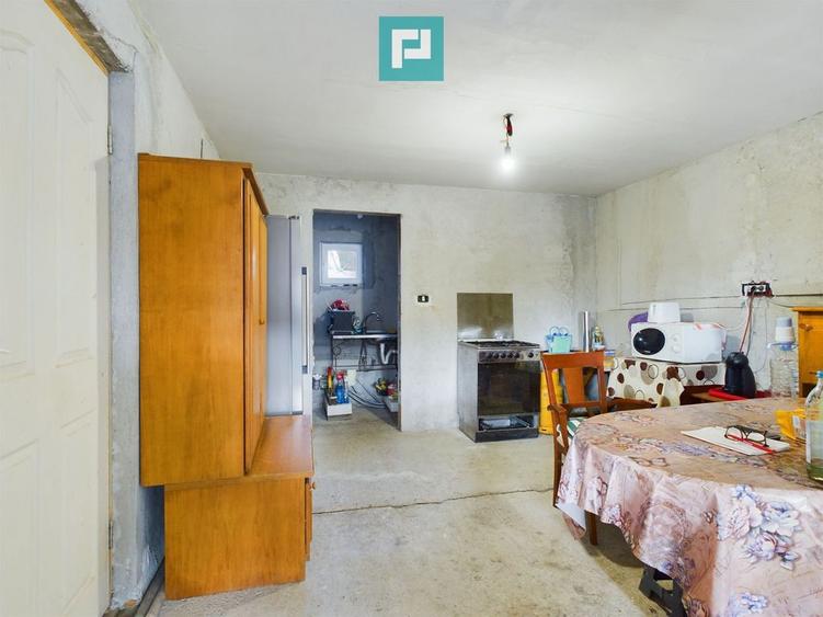 Casa cu 4 camere + anexe in ?ofronea - 5