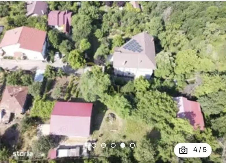 Vand casa cu teren in Copou - 1