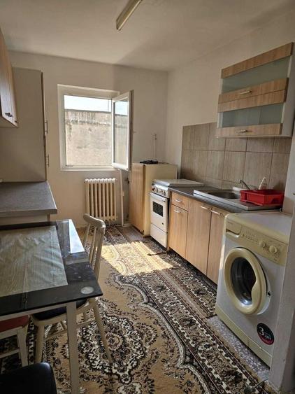 Apartament cu 2 camere semidecomandat în Olimpia-Stadion