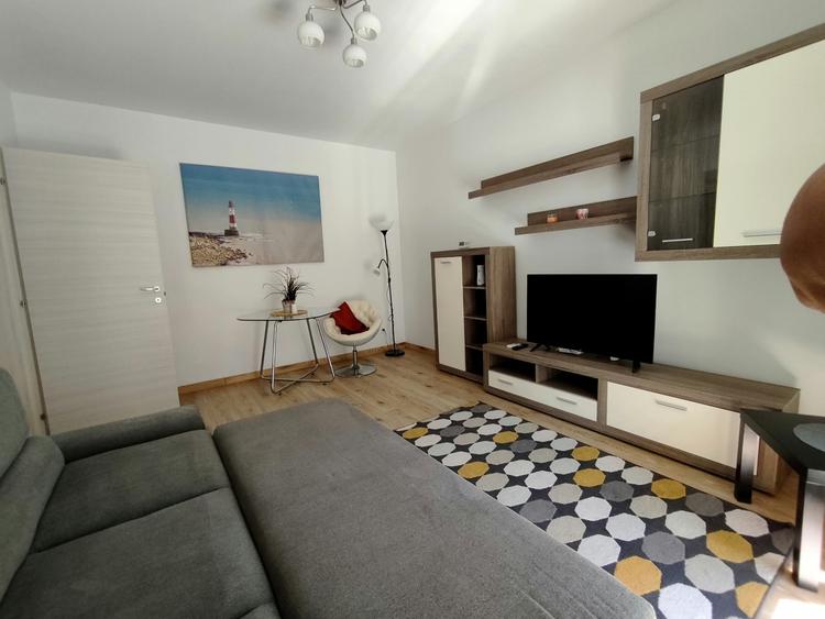 Apartament cu 2 camere decomandat, mobilat în Politehnica