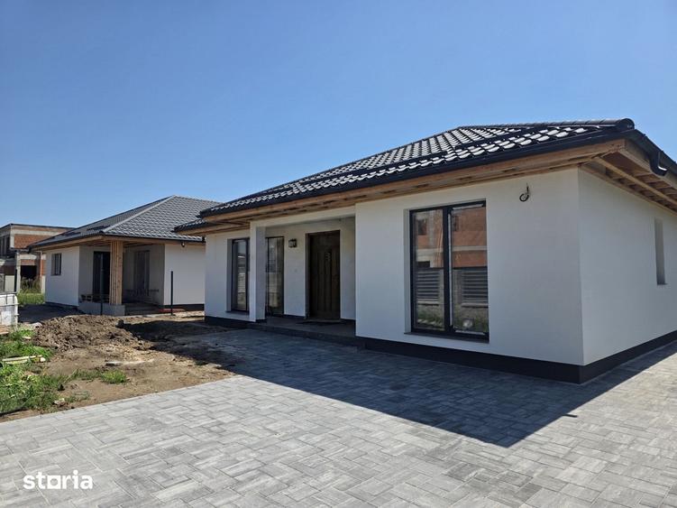 Casă cu 4 camere cu Teren 557 Mp în Central