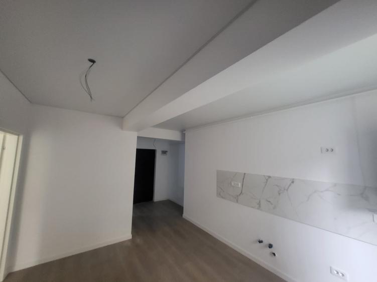 Garsonieră semidecomandată în Bucium