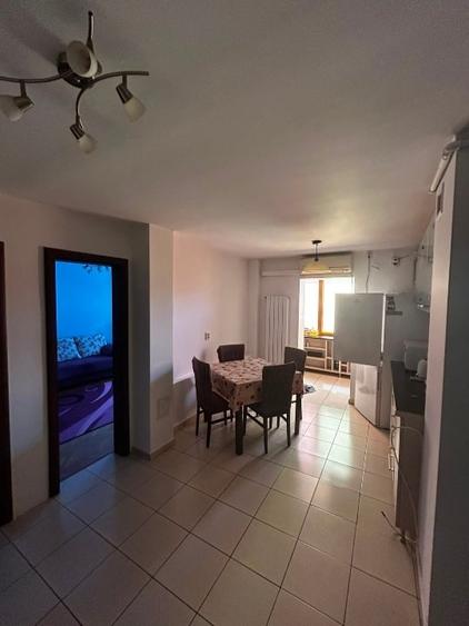 Apartament cu 2 camere decomandat, mobilat în Sinaia